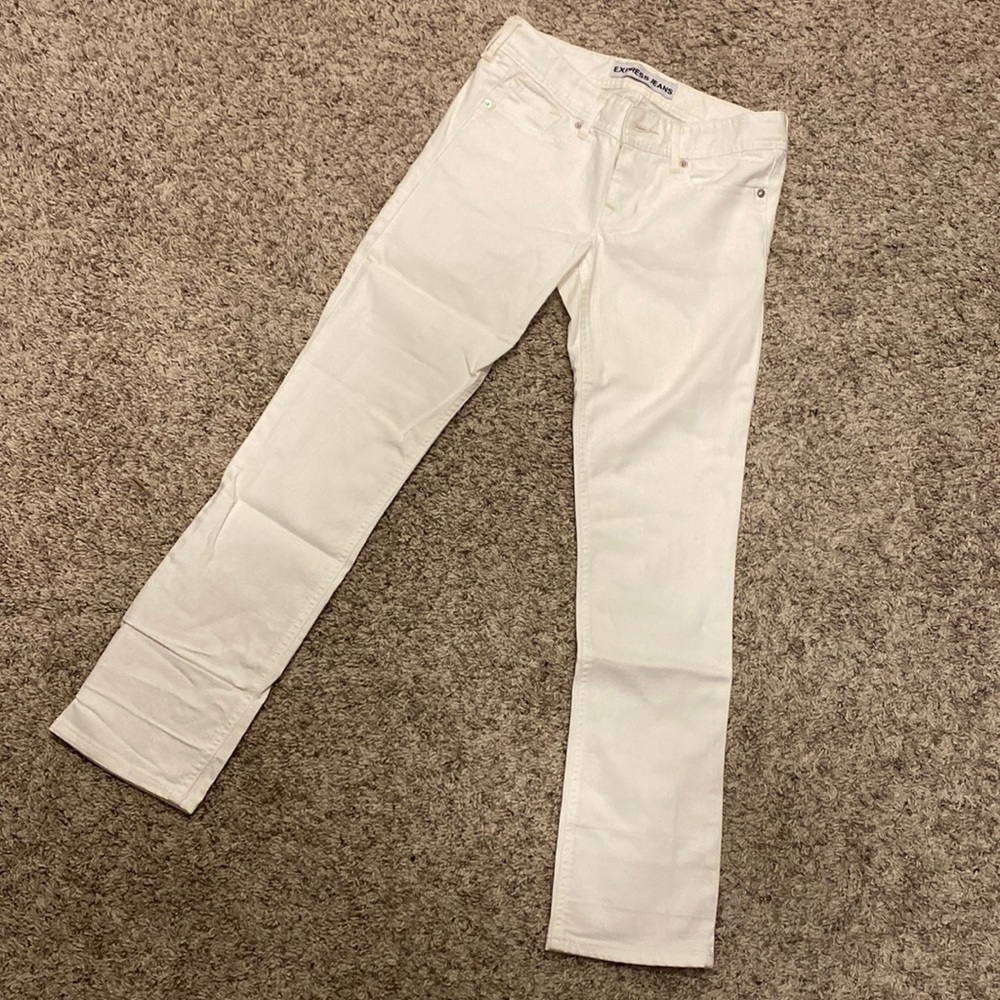 Worn once! Low rise white Express cropped skinny jeans